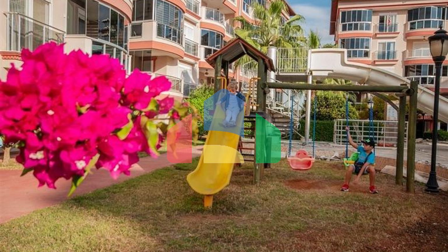 Пентхаус 4 + 1 в районі Оба