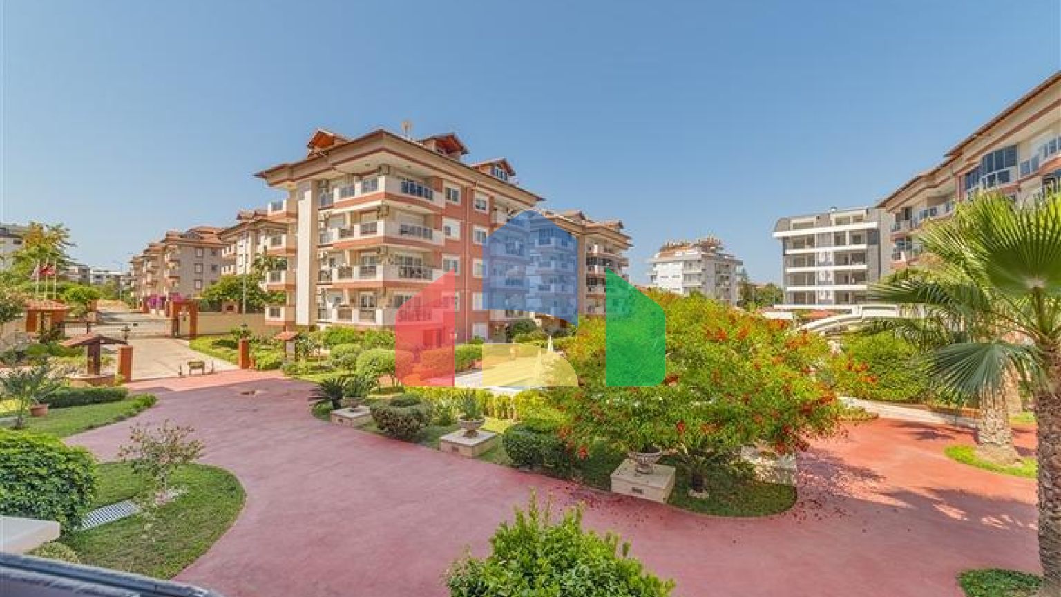 Пентхаус 4 + 1 в районі Оба