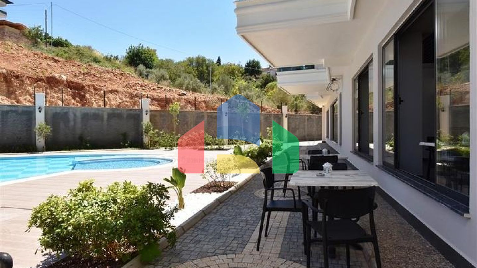 Двухкомнатная квартира в районе Алании - Оба