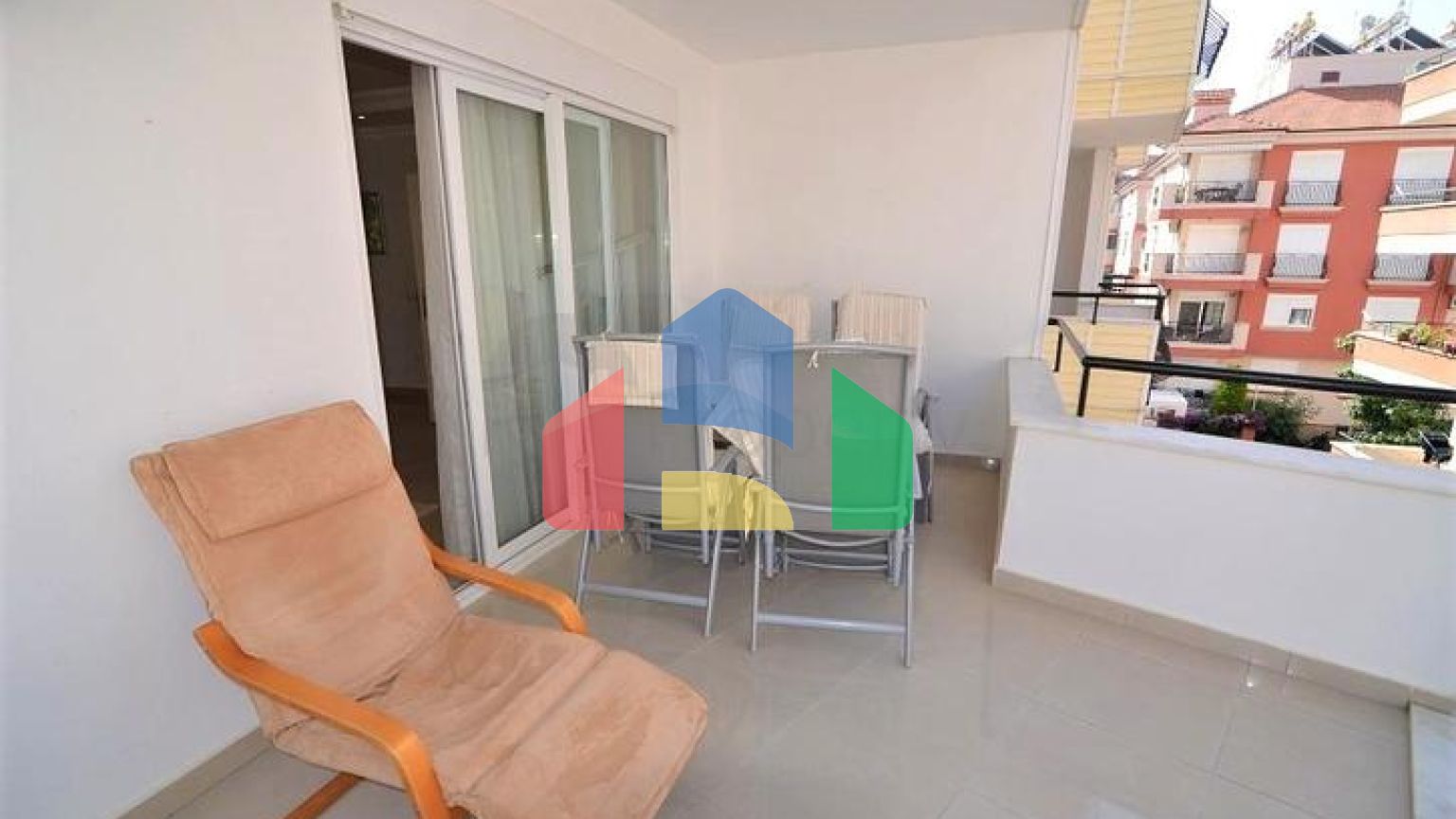 Квартира у відкритому під ВНЖ районі в 250 метрах до моря