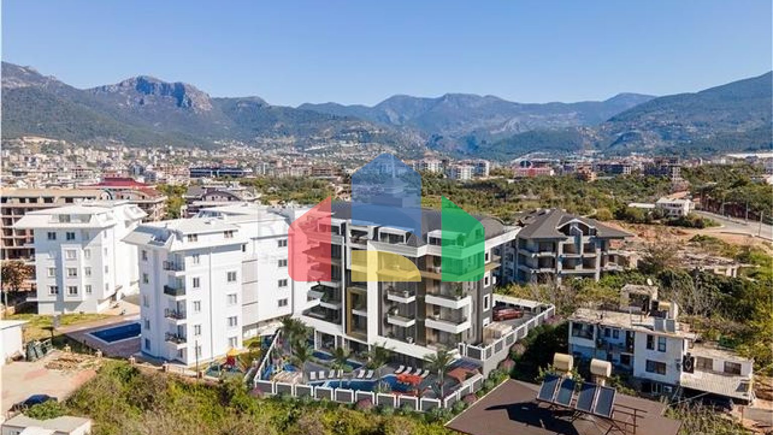 Комплекс в современном стиле в престижном районе Оба