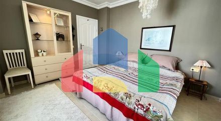 Трикімнатна мебльована квартира в районі Оба