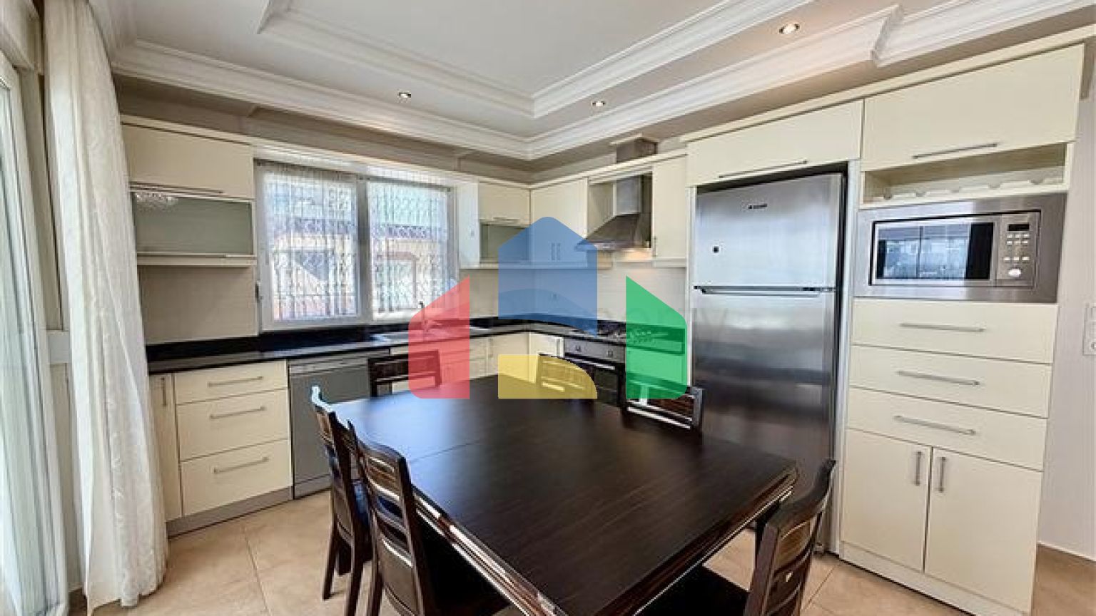 Пентхаус 3 + 1 поруч з морем і центром району Оба