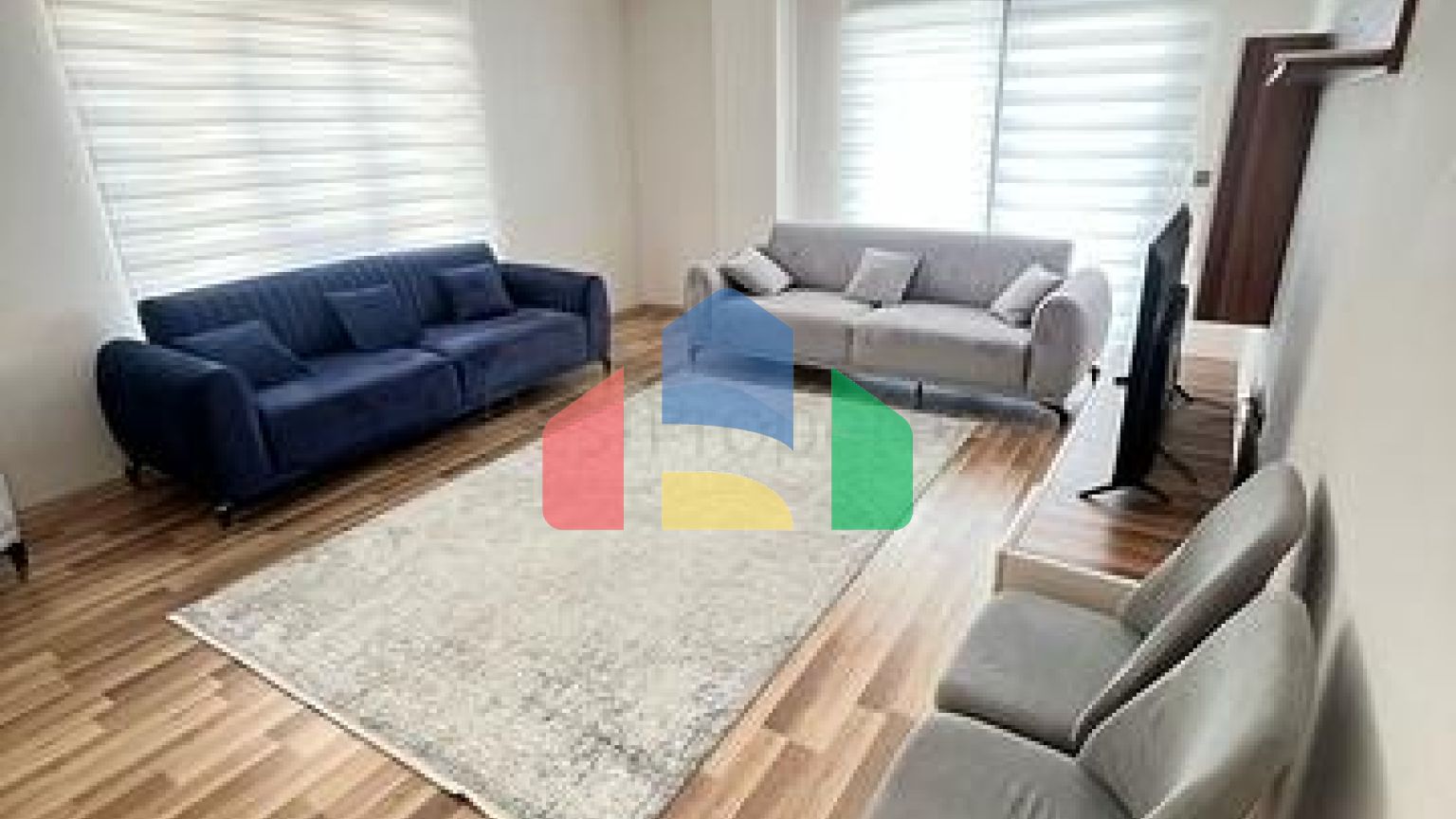 Простора квартира 3 + 1 в районі Оба