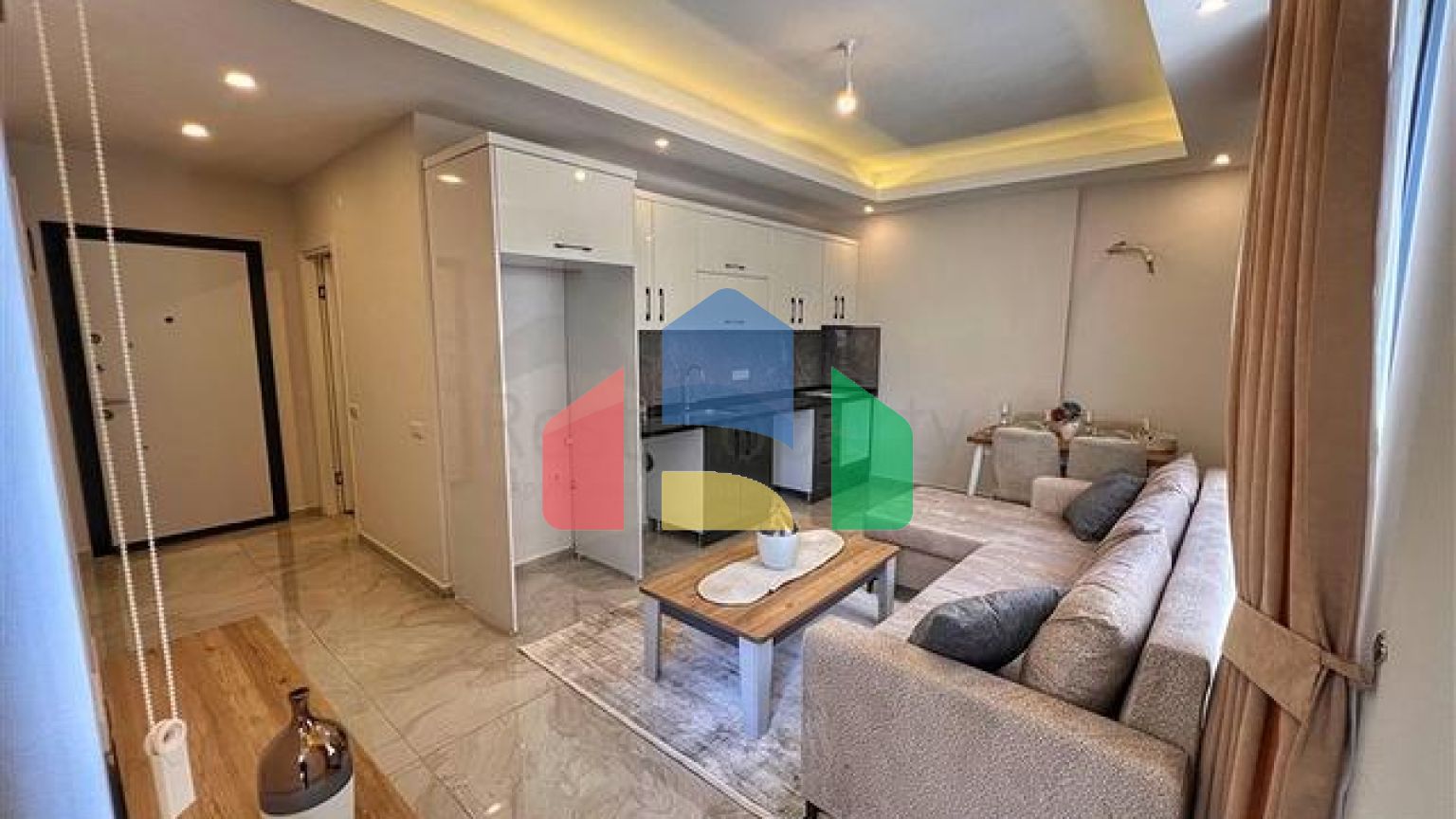 Двокімнатна квартира 1 + 1 в центрі району Оба