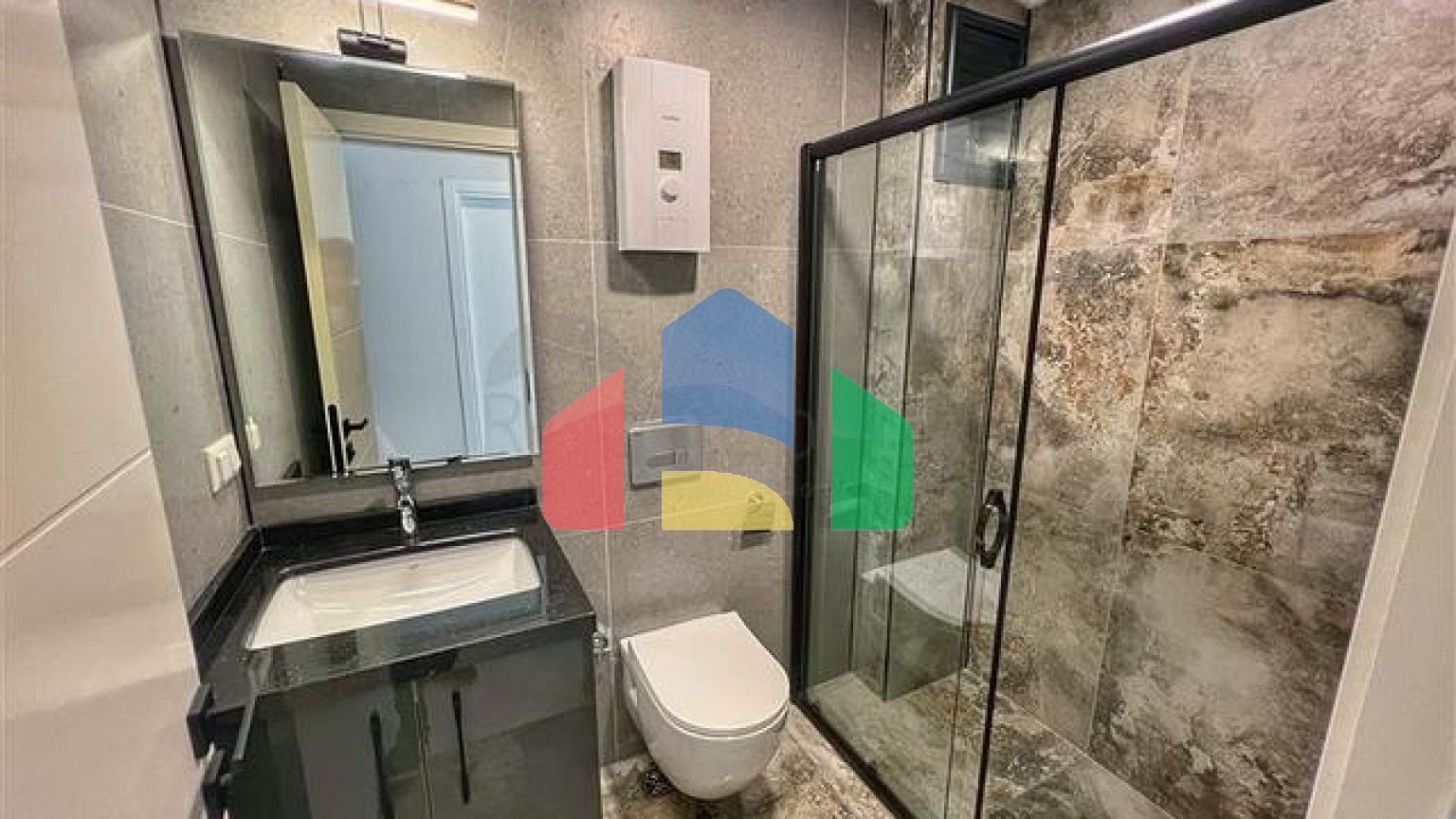 Двокімнатна квартира 1 + 1 в центрі району Оба