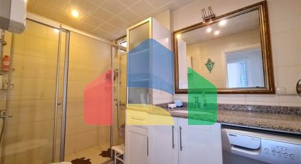 Світла мебльована квартира 2 + 1 в районі Оба