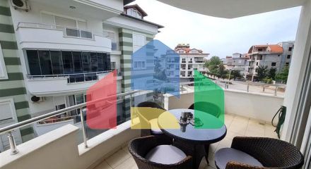 Світла мебльована квартира 2 + 1 в районі Оба