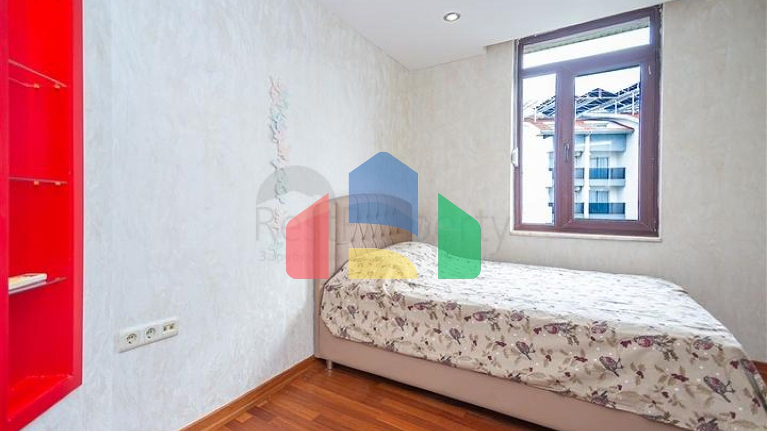 Просторная меблированная квартира в районе Оба