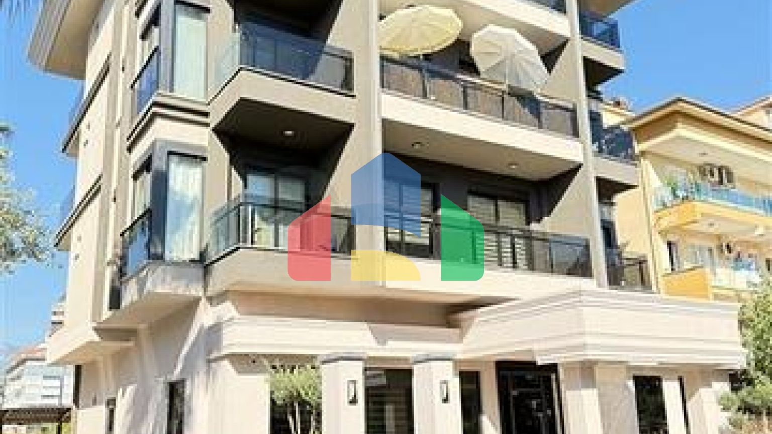 Пентхаус с двумя спальнями и панорамными видами в современном комплексе района Оба