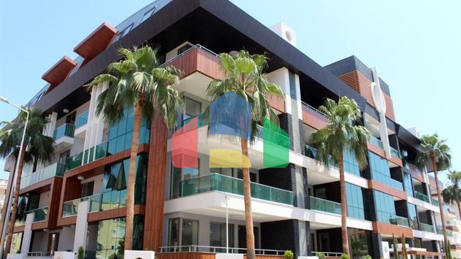 Пентхаус 3+1 с террасой в районе Оба