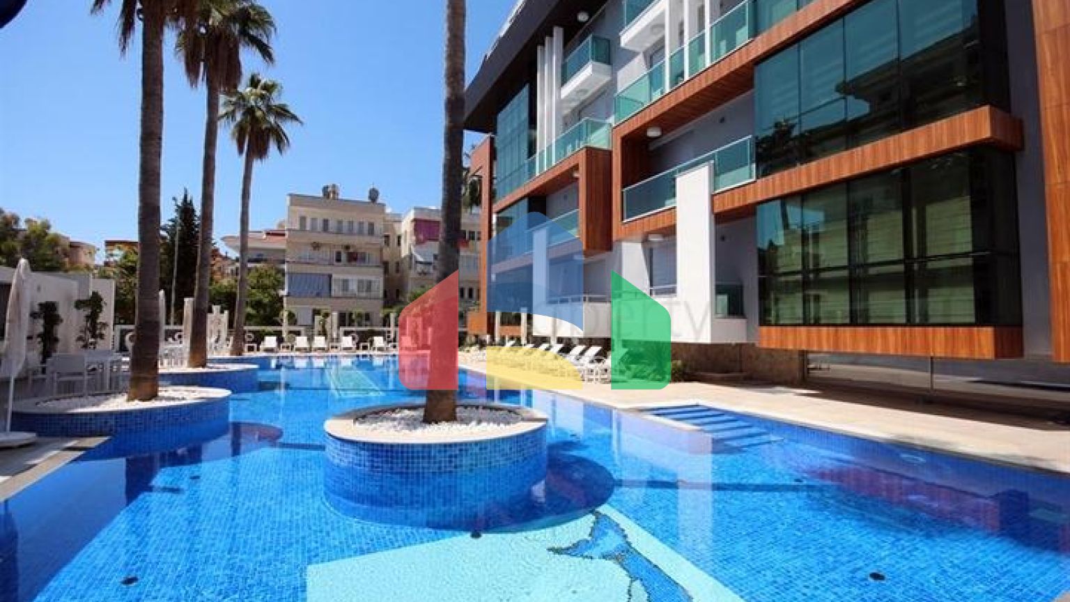 Пентхаус 3+1 с террасой в районе Оба