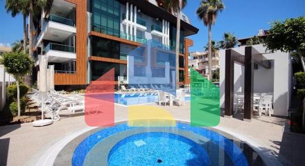 Пентхаус 3+1 с террасой в районе Оба