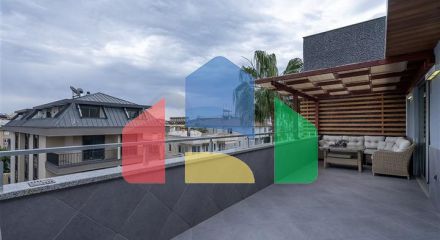 Пентхаус 3+1 с террасой в районе Оба