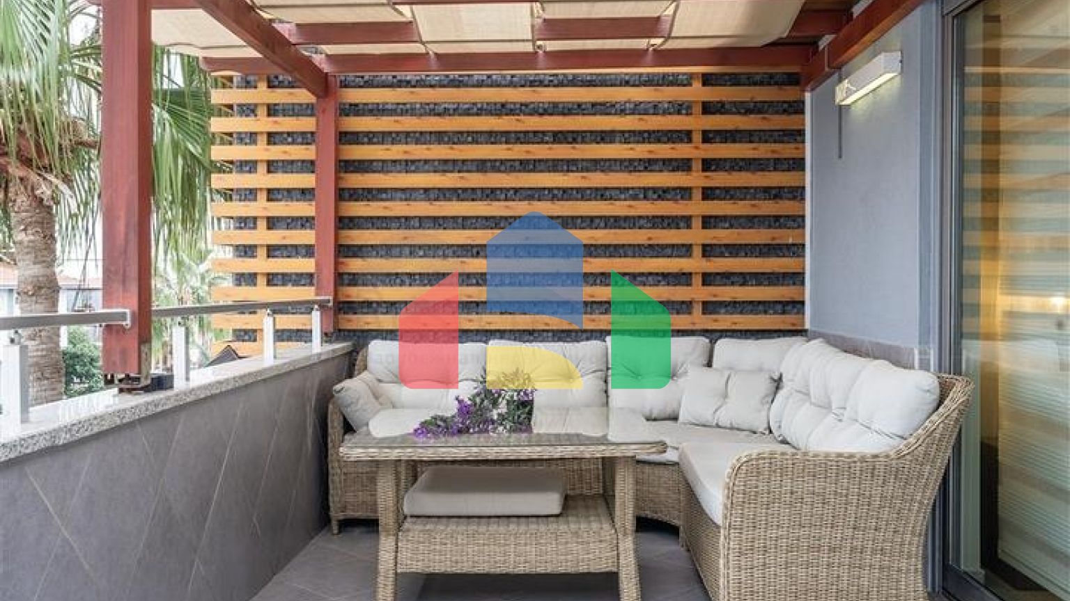 Пентхаус 3+1 с террасой в районе Оба