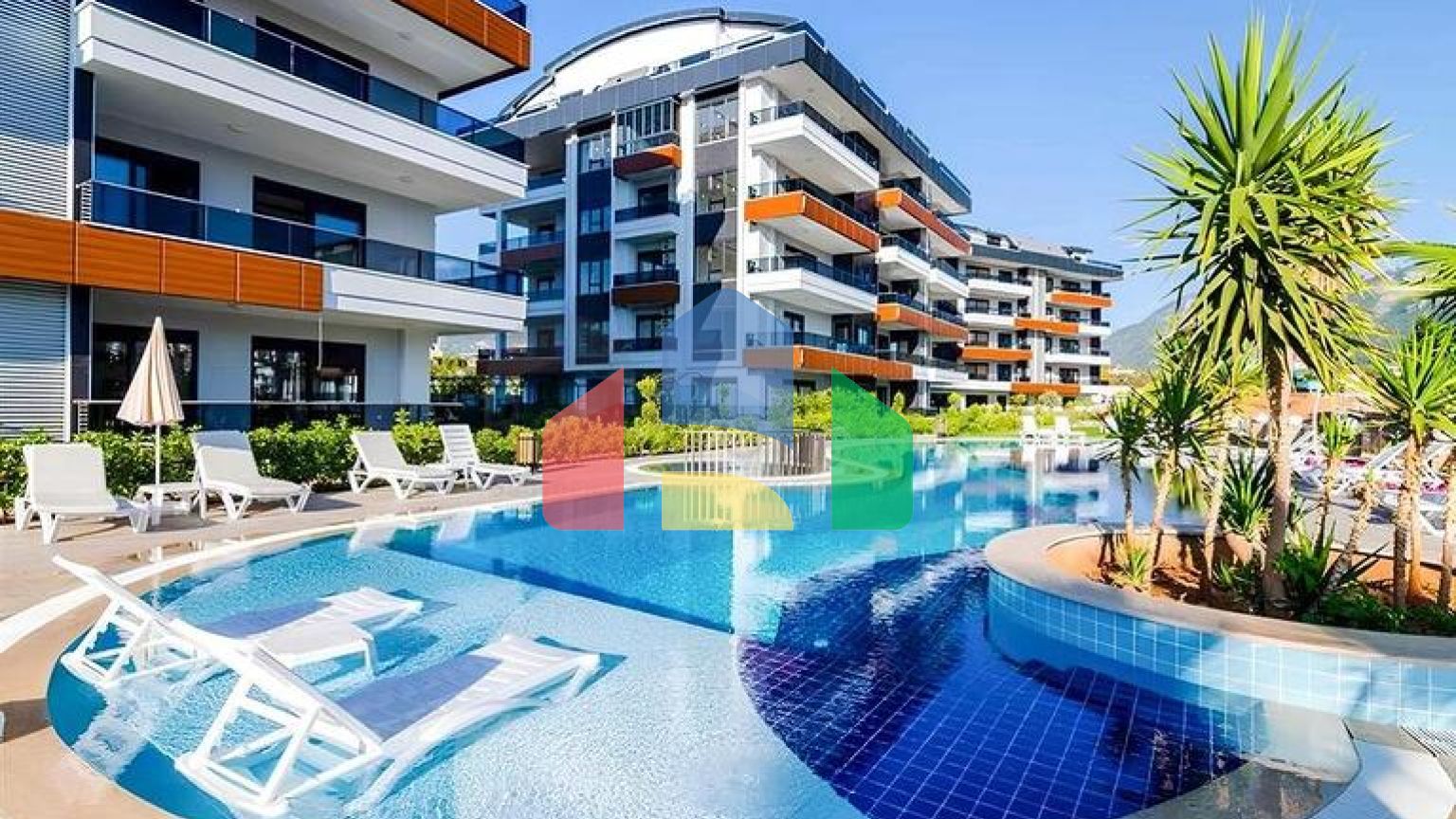 Пентхаус 6+1 с террасами в районе Оба