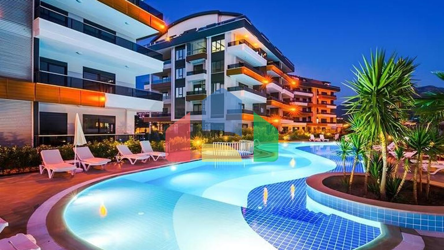 Пентхаус 6+1 с террасами в районе Оба