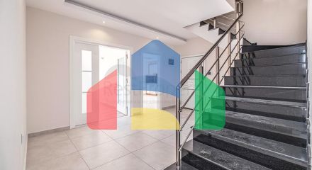 Пентхаус 6+1 с террасами в районе Оба