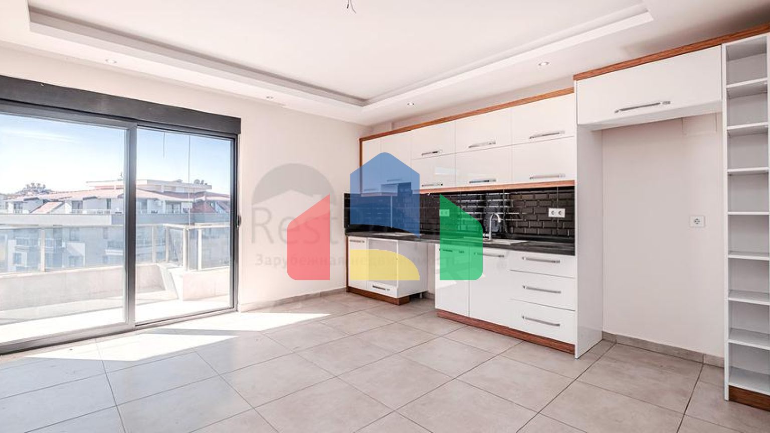 Пентхаус 6+1 с террасами в районе Оба