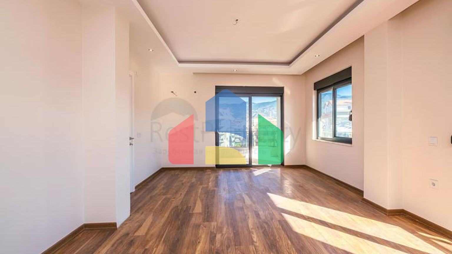 Пентхаус 6+1 с террасами в районе Оба