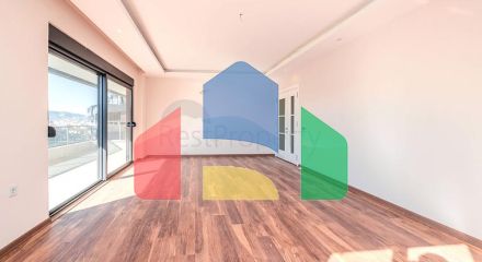 Пентхаус 6+1 с террасами в районе Оба