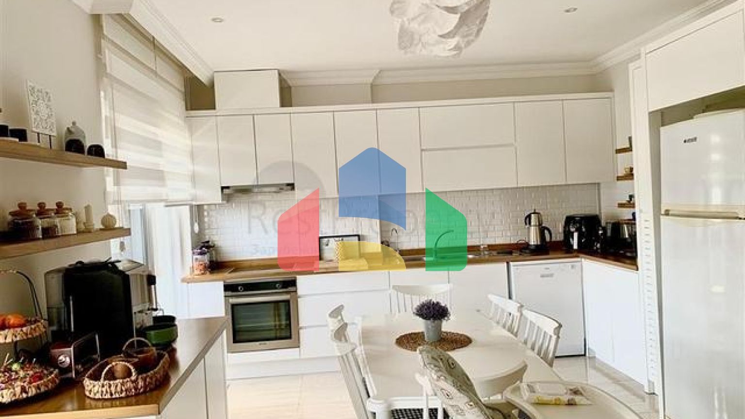 Просторная квартира 4+1 в ухоженном жилом комплексе