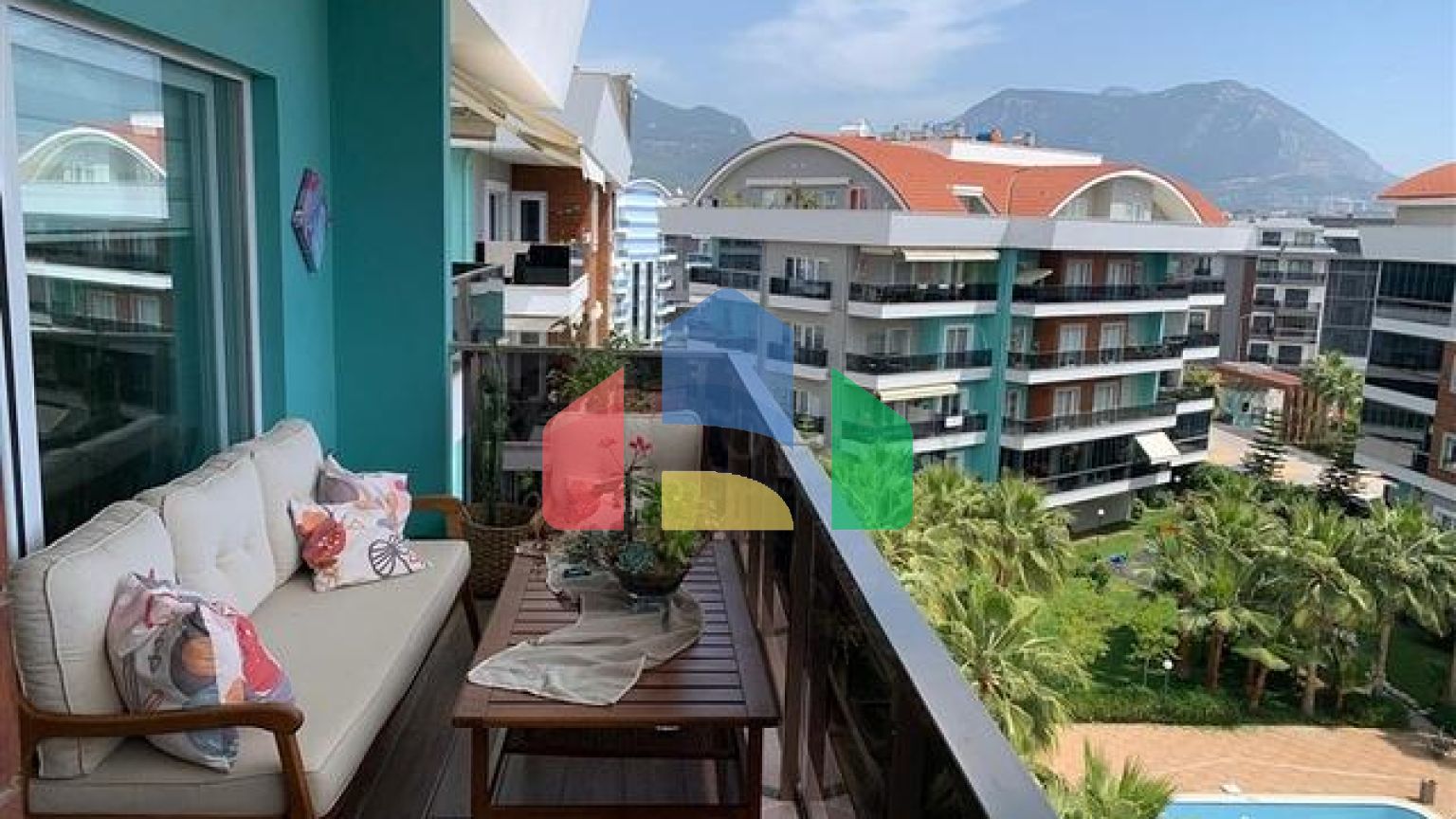 Просторная квартира 4+1 в ухоженном жилом комплексе