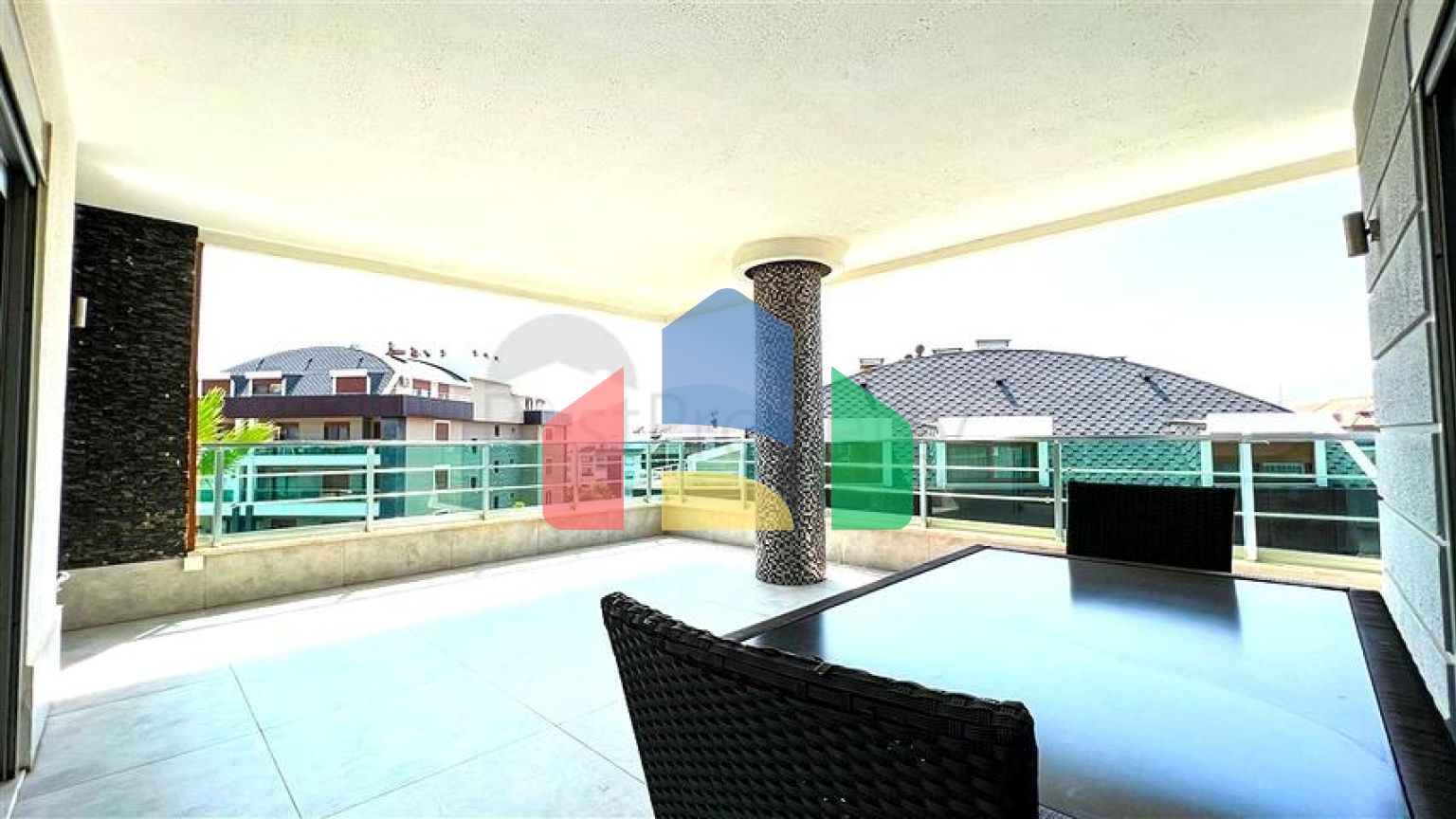 Квартира 3+1 в благоустроенном жилом комплексе района Оба