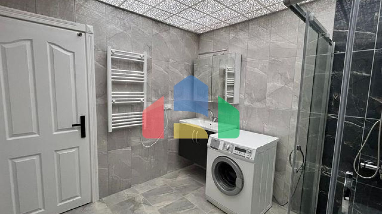 Просторный пентхаус 4+1 в 250 м от моря