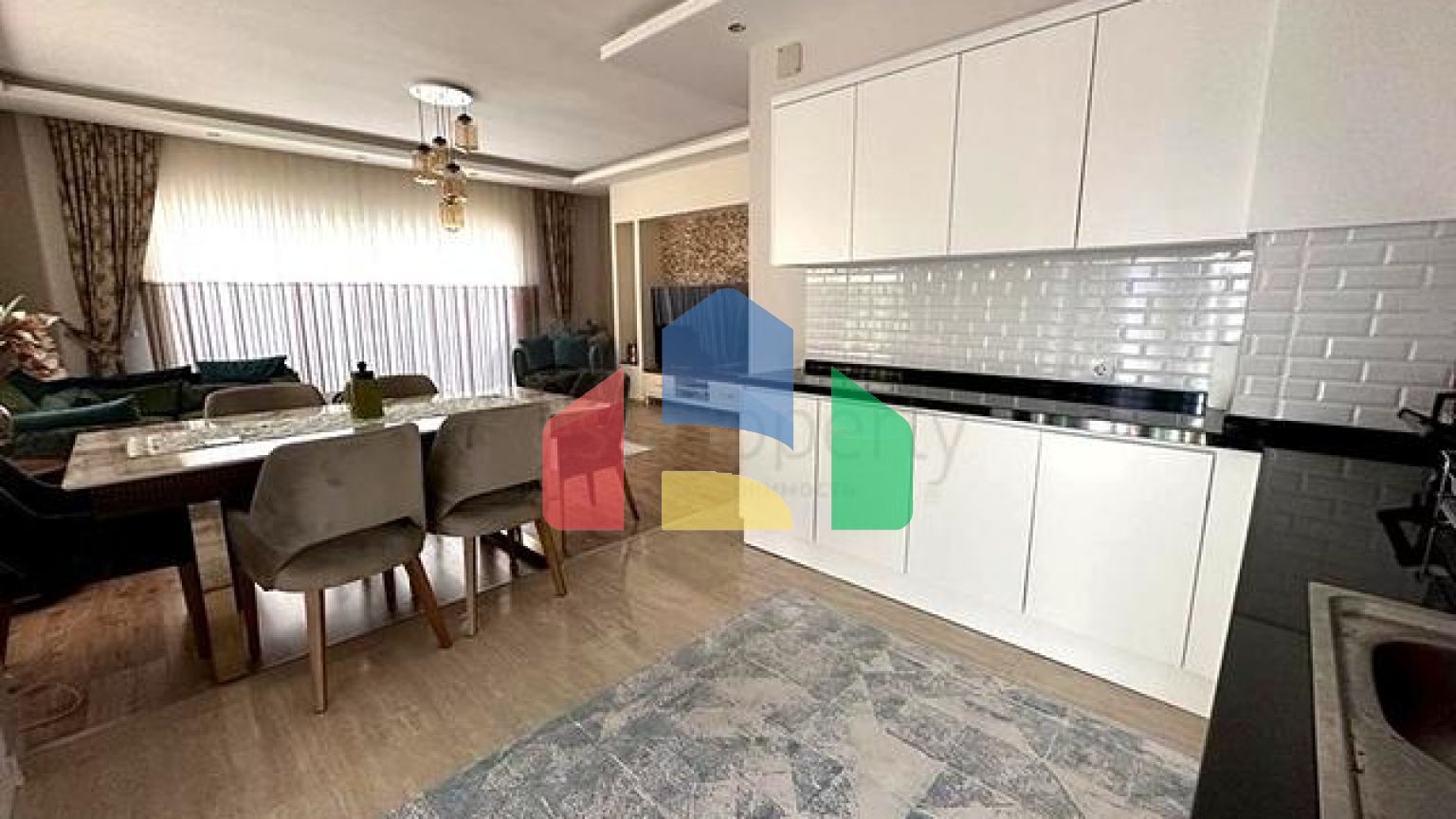 Просторная квартира 3+1 в благоустроенном районе Аланьи