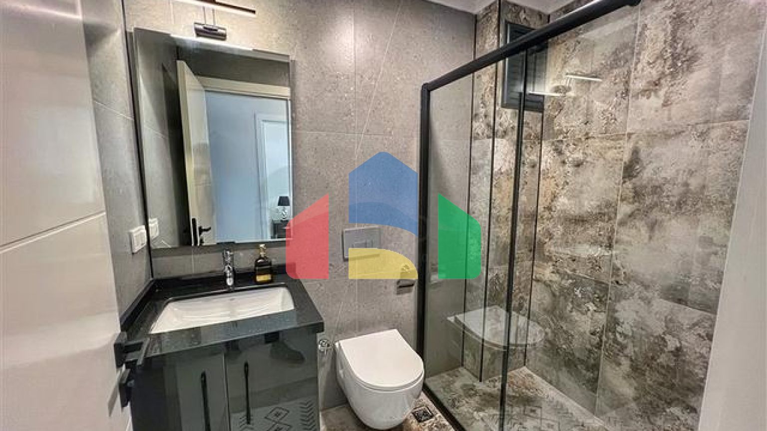 Двухкомнатная квартира 1+1 в современном доме района Оба