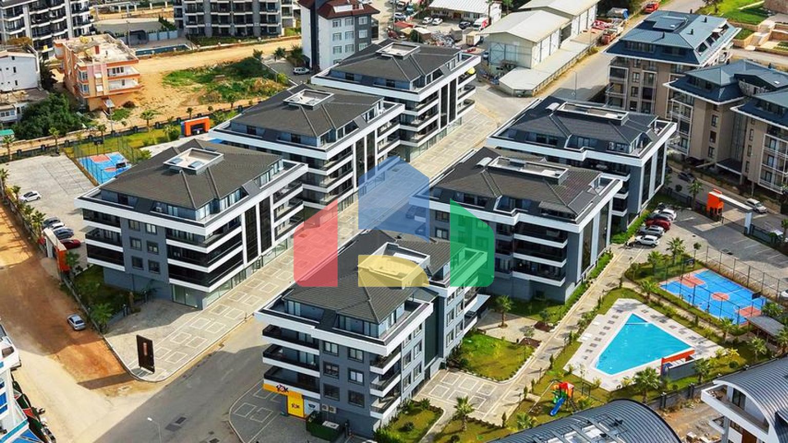 Просторный пентхаус 4+1 с отдельной кухней в современном комплексе