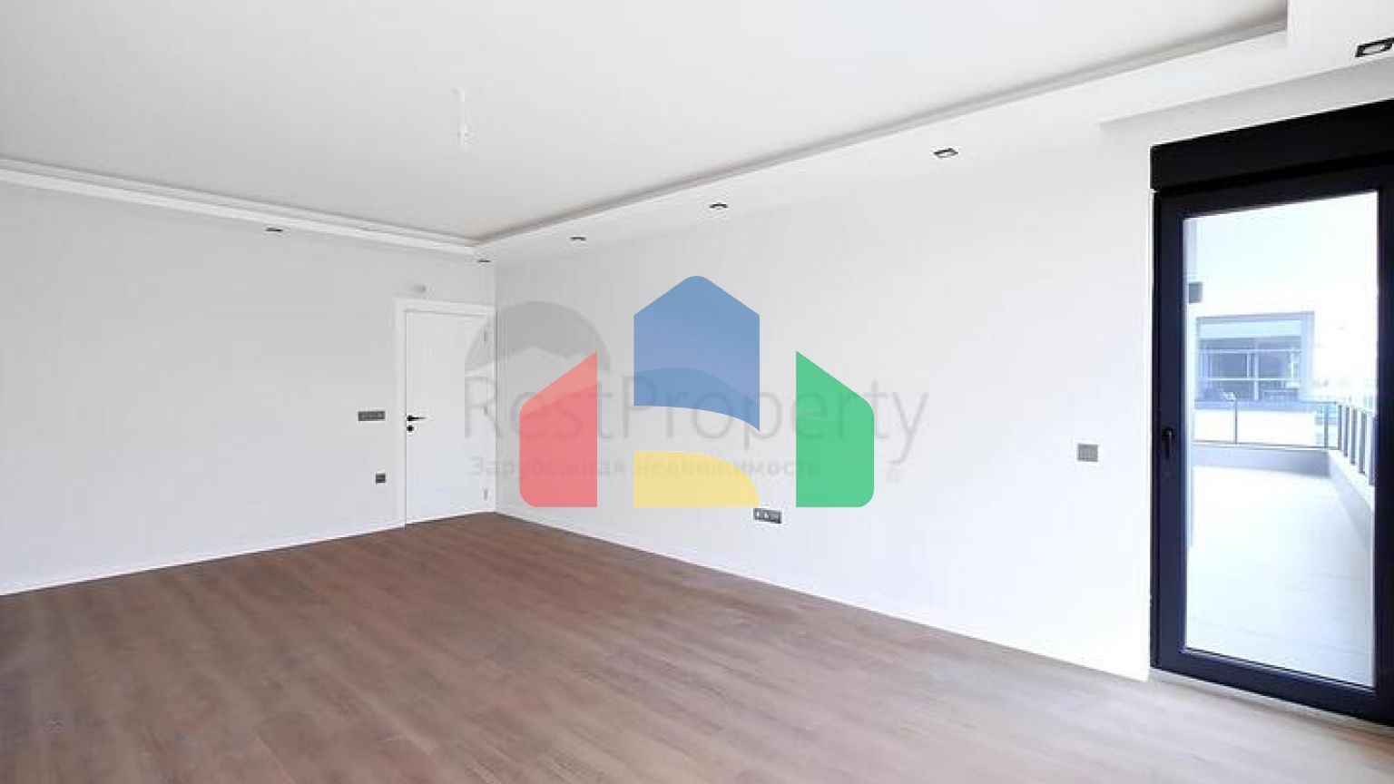 Просторный пентхаус 4+1 с отдельной кухней в современном комплексе