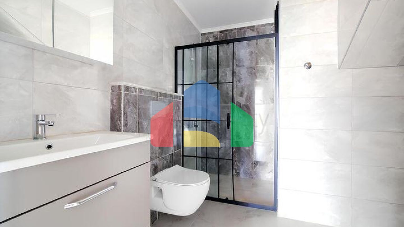 Просторный пентхаус 4+1 с отдельной кухней в современном комплексе