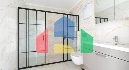 Просторный пентхаус 4+1 с отдельной кухней в современном комплексе Просторный пентхаус 4+1 с отдельной кухней в современном комплексе