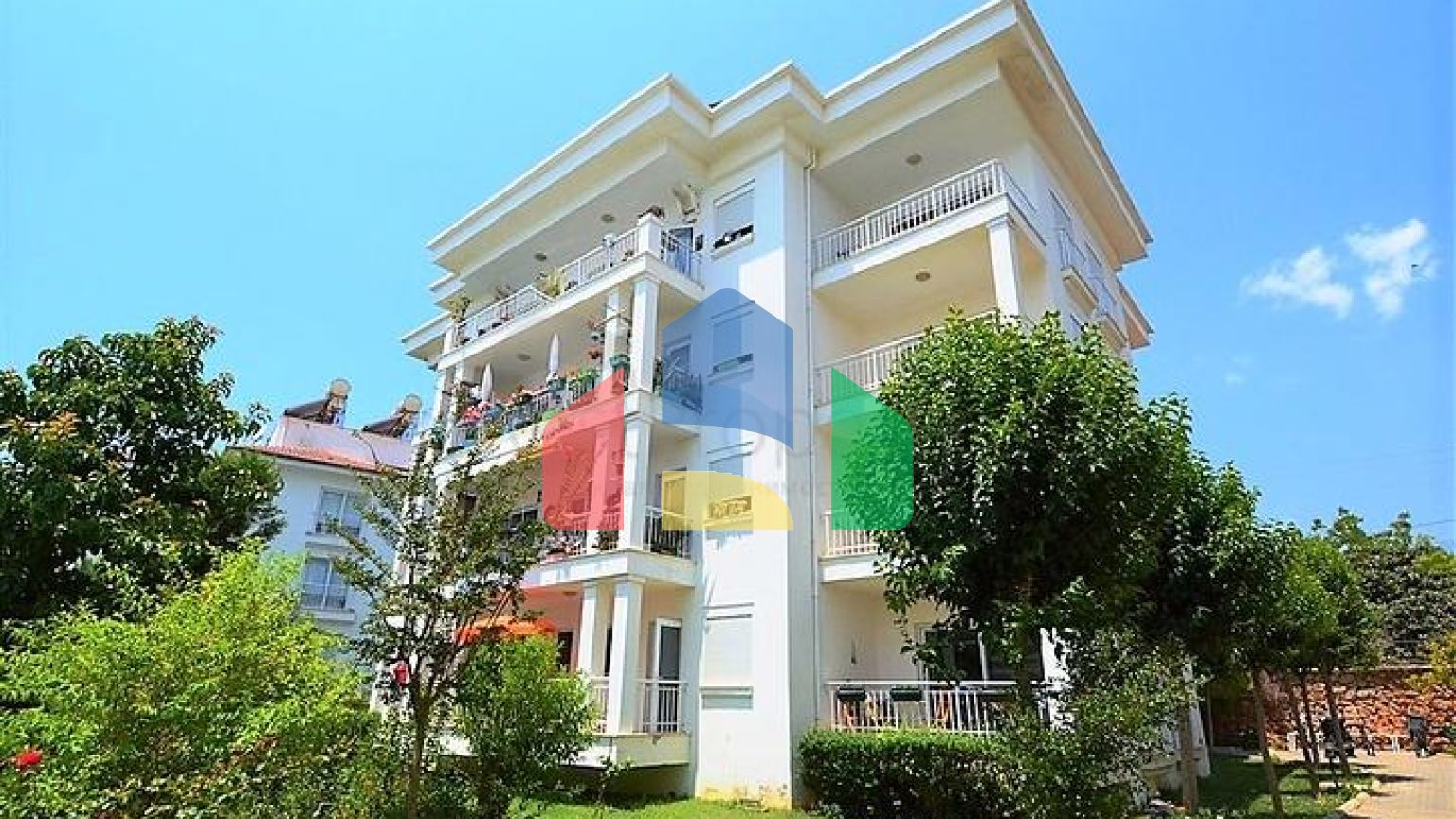 Простора квартира в престижному районі Оба