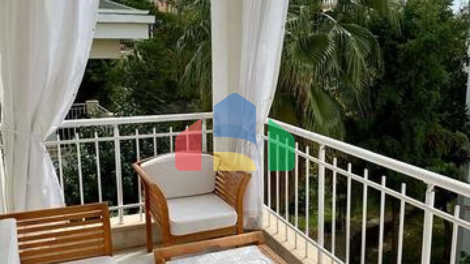 Простора квартира в престижному районі Оба