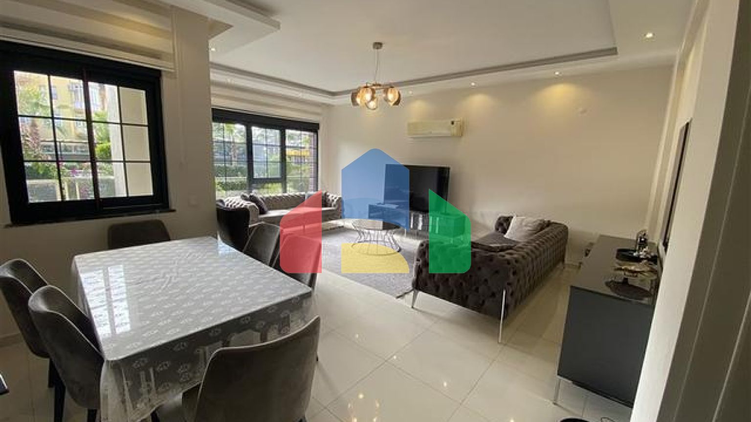 Уютный садовый дуплекс в благоустроенном жилом комплексе