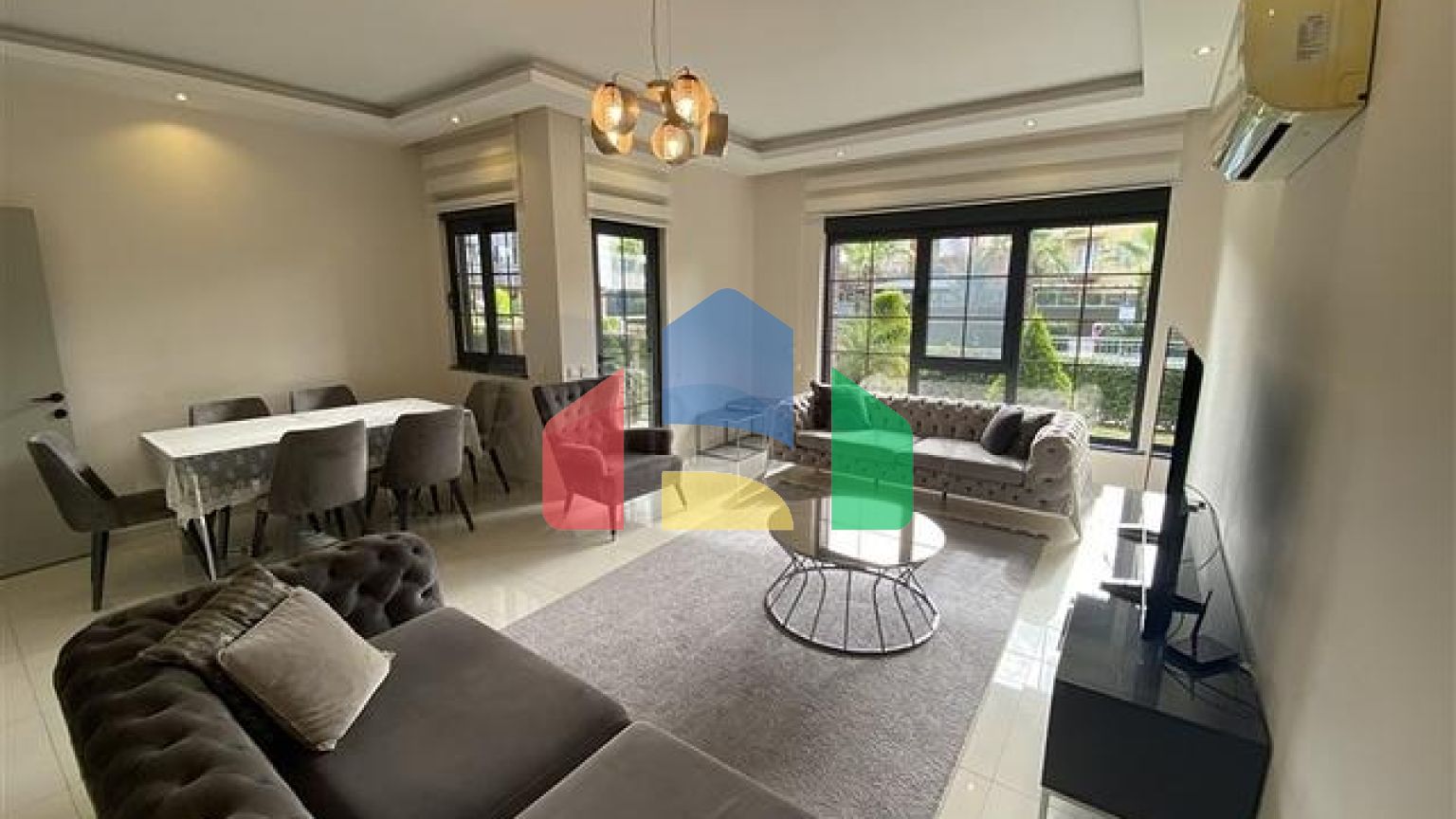 Уютный садовый дуплекс в благоустроенном жилом комплексе