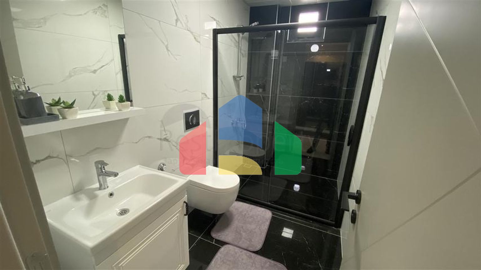 Уютный садовый дуплекс в благоустроенном жилом комплексе