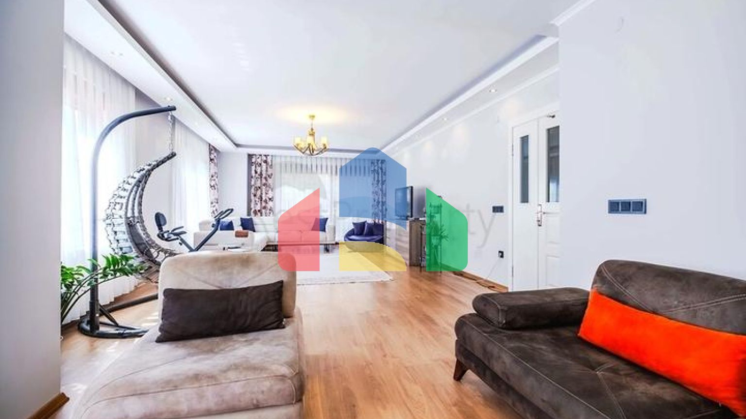 Просторный дуплекс с садом 5+1 в престижном районе Оба