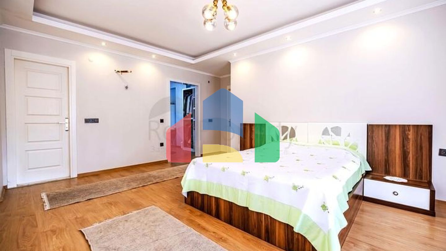 Просторный дуплекс с садом 5+1 в престижном районе Оба