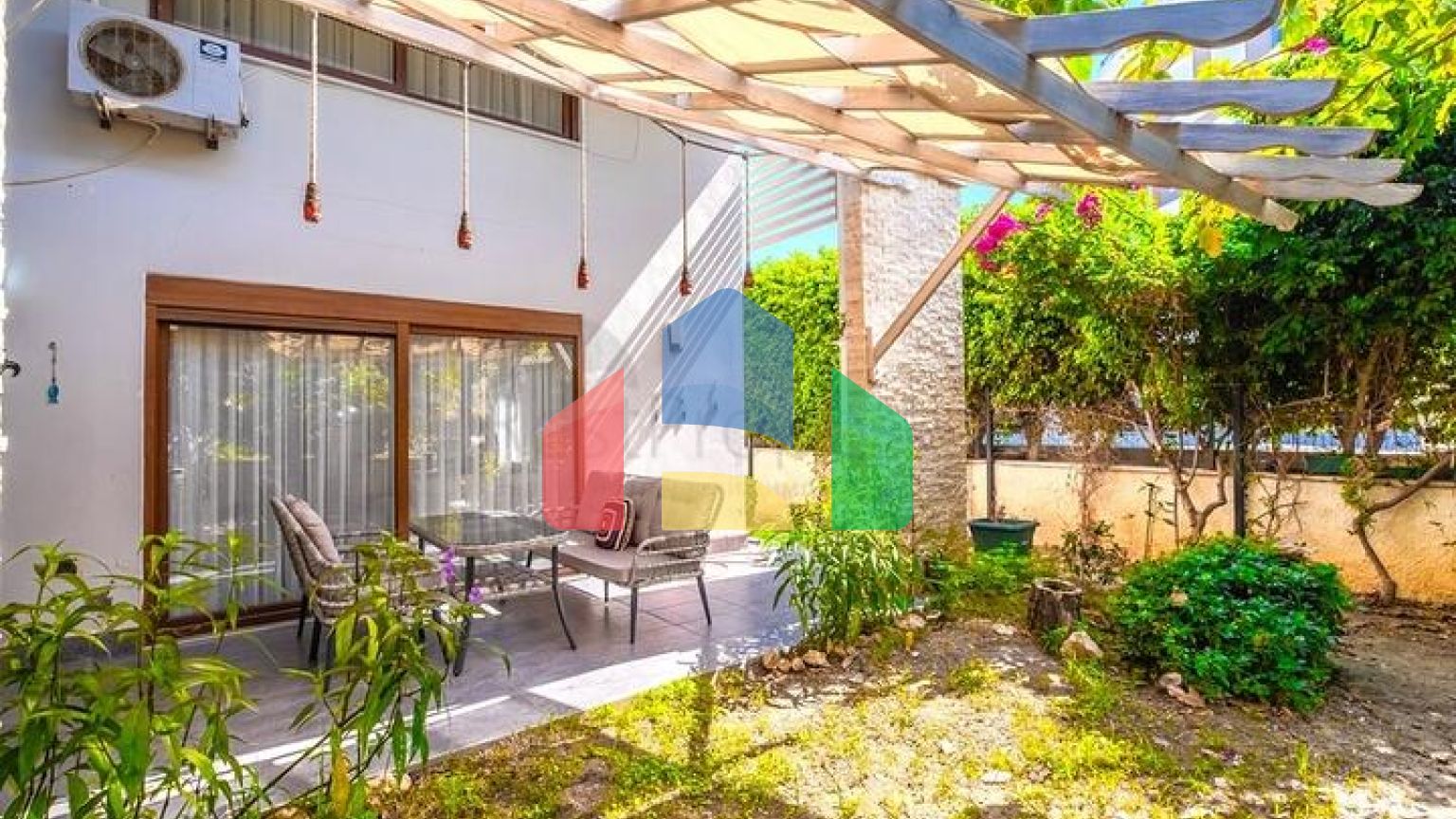 Просторный дуплекс с садом 5+1 в престижном районе Оба