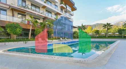 Четырёхкомнатный пентхаус 3+1 с террасой в районе Оба