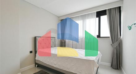 Четырёхкомнатный пентхаус 3+1 с террасой в районе Оба