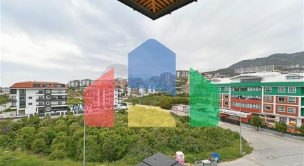 Четырёхкомнатный пентхаус 3+1 с террасой в районе Оба