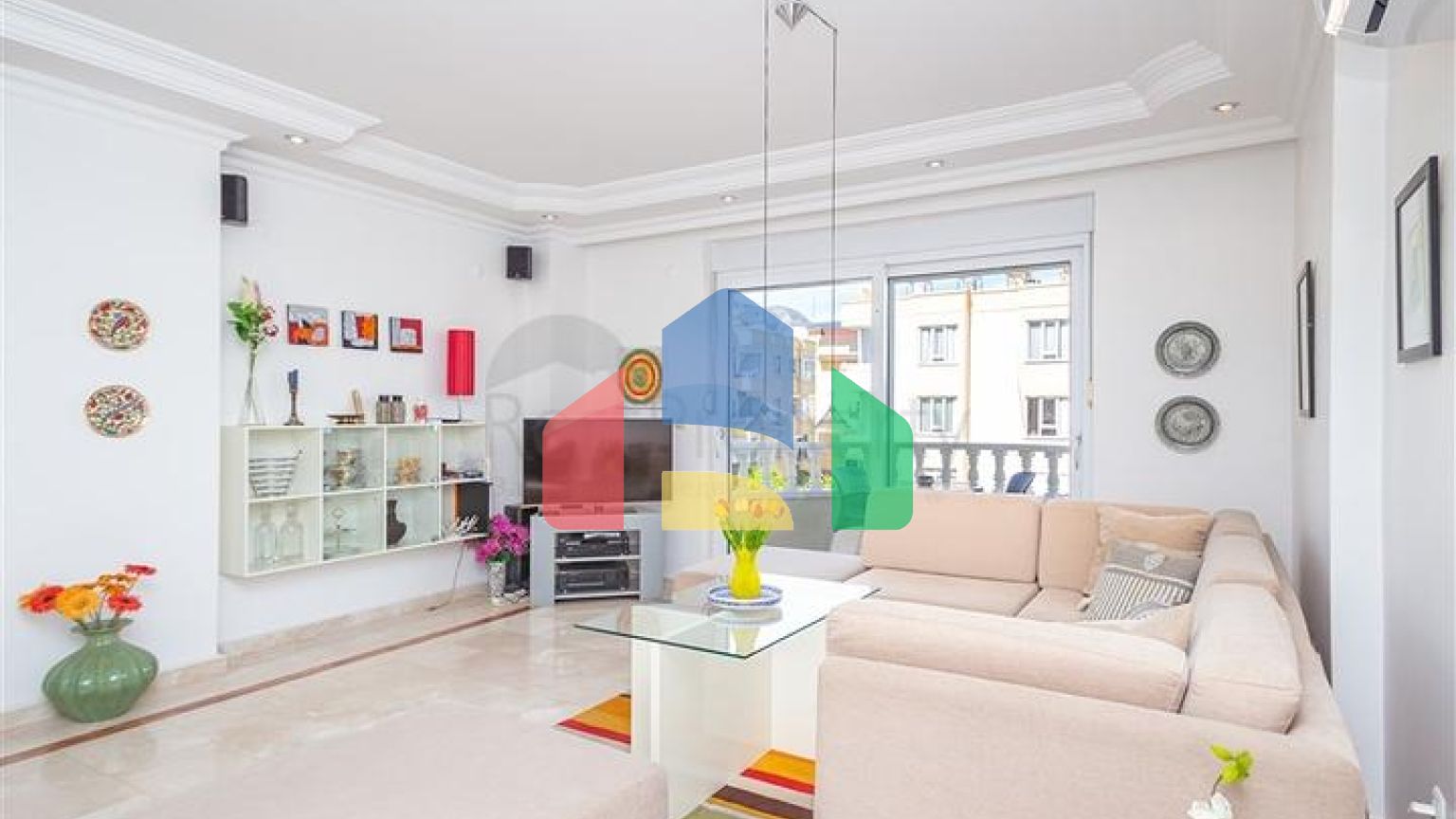 Просторная квартира 2+1 рядом с морем в Оба