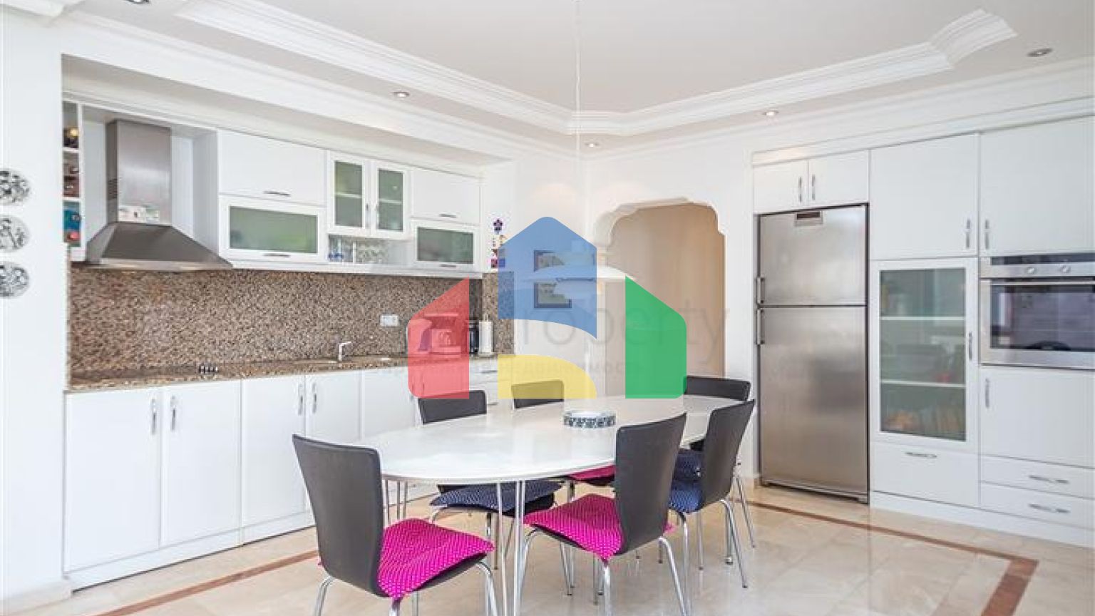 Просторная квартира 2+1 рядом с морем в Оба