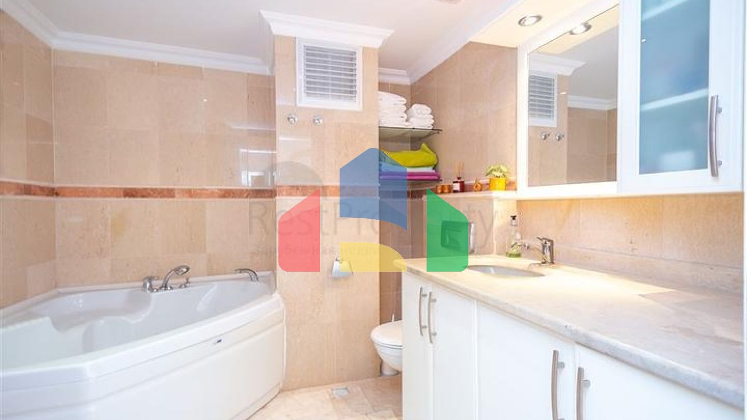 Просторная квартира 2+1 рядом с морем в Оба