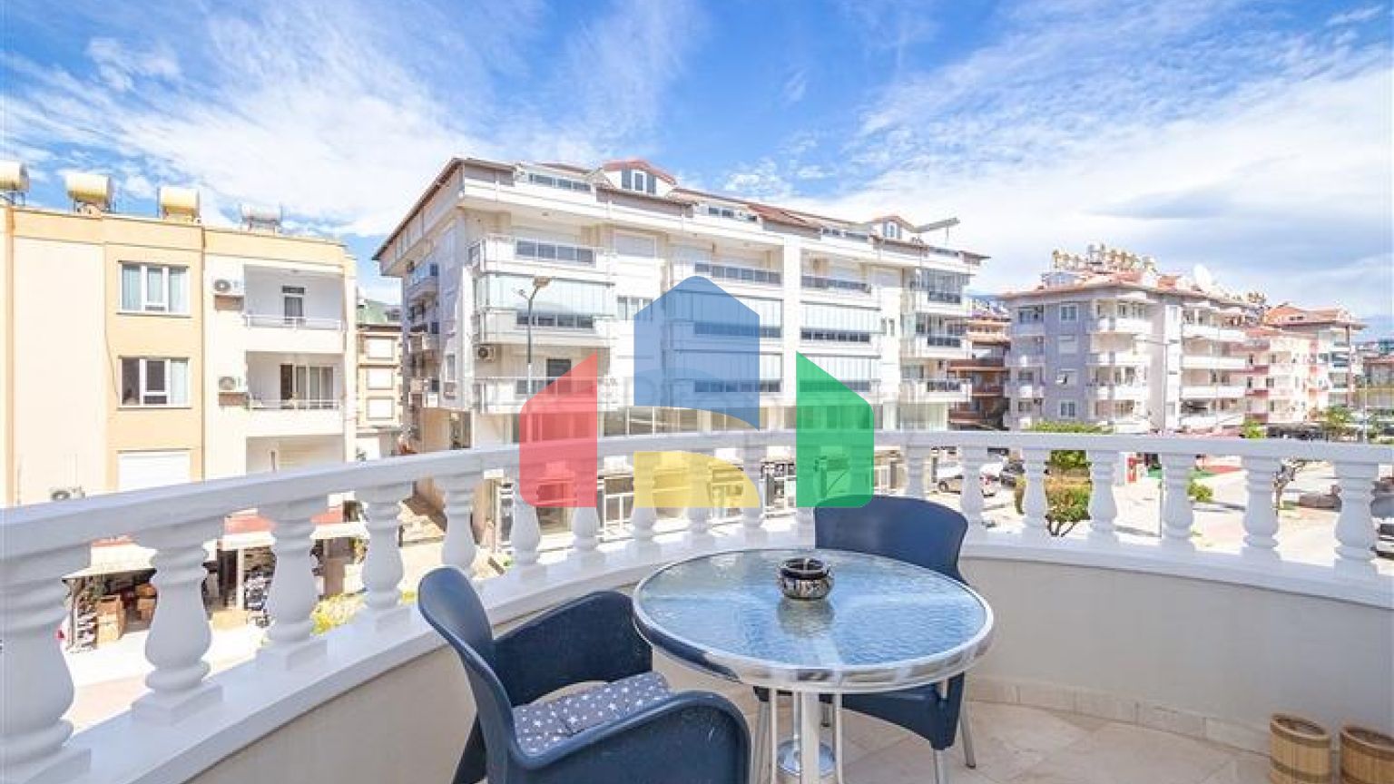 Просторная квартира 2+1 рядом с морем в Оба